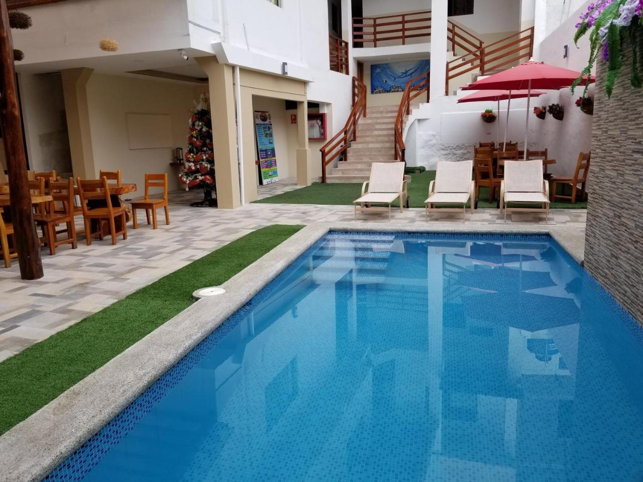 Hostal Espana Puerto Ayora  Exterior photo